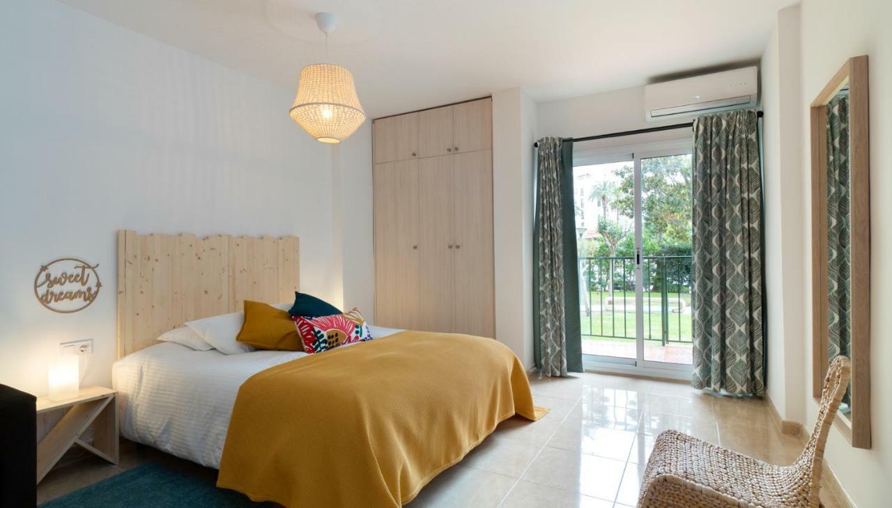Minerva Suites By Kaarina Benalmadena Luaran gambar
