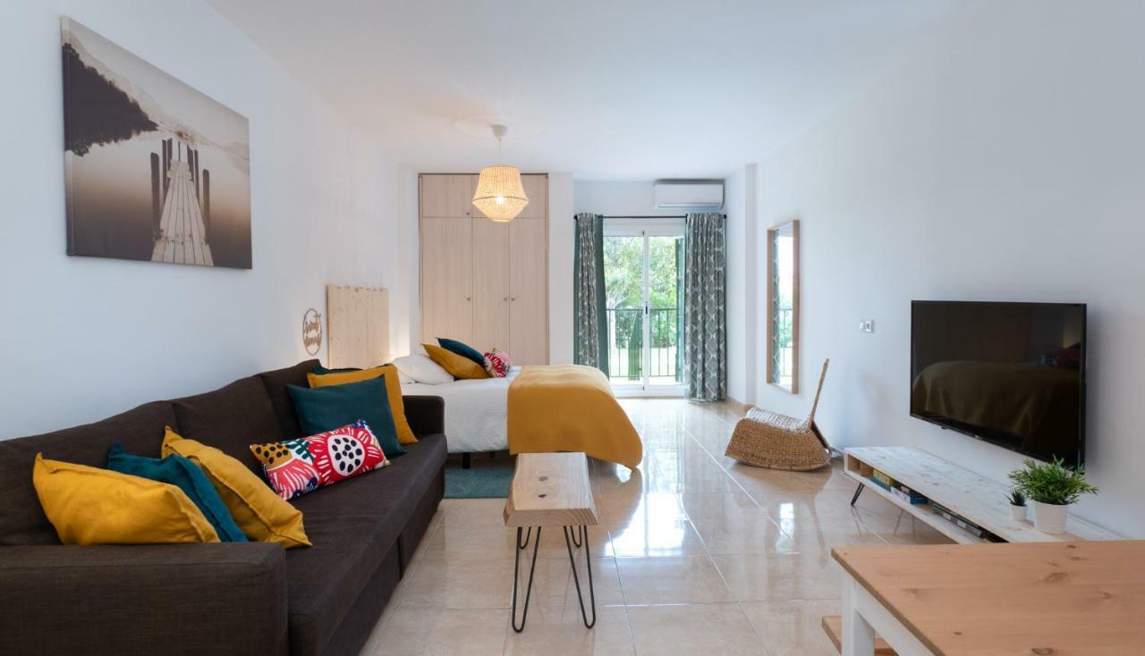 Minerva Suites By Kaarina Benalmadena Luaran gambar